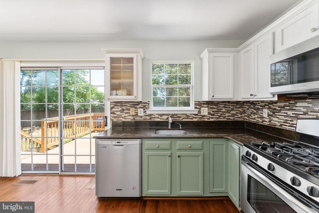 5408 CRYSTALFORD LN, Centreville, VA 20120