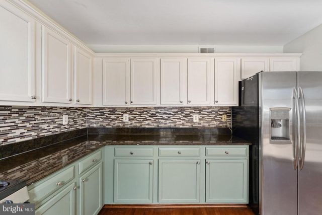 5408 CRYSTALFORD LN, Centreville, VA 20120