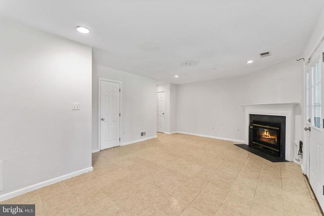 5408 CRYSTALFORD LN, Centreville, VA 20120