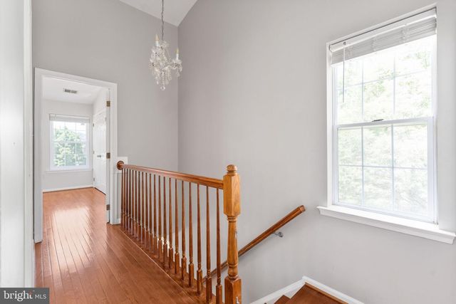 5408 CRYSTALFORD LN, Centreville, VA 20120