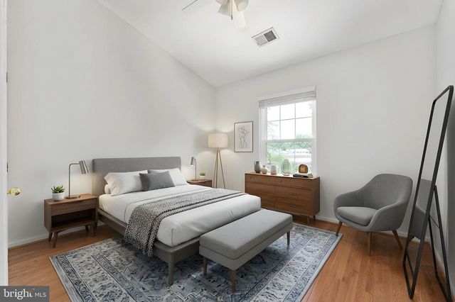 5408 CRYSTALFORD LN, Centreville, VA 20120