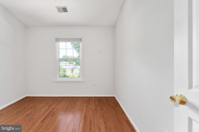 5408 CRYSTALFORD LN, Centreville, VA 20120