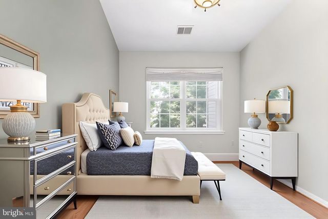 5408 CRYSTALFORD LN, Centreville, VA 20120