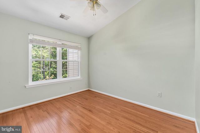 5408 CRYSTALFORD LN, Centreville, VA 20120