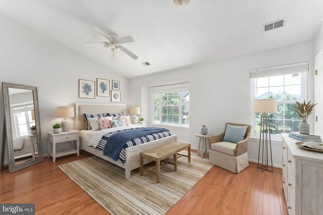 5408 CRYSTALFORD LN, Centreville, VA 20120
