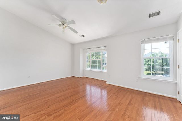 5408 CRYSTALFORD LN, Centreville, VA 20120
