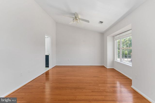 5408 CRYSTALFORD LN, Centreville, VA 20120