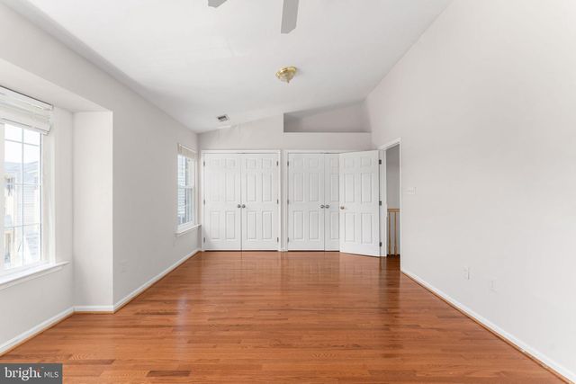 5408 CRYSTALFORD LN, Centreville, VA 20120