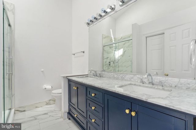5408 CRYSTALFORD LN, Centreville, VA 20120