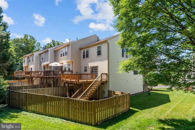 5408 CRYSTALFORD LN, Centreville, VA 20120