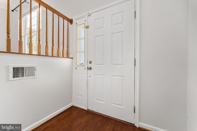 5408 CRYSTALFORD LN, Centreville, VA 20120