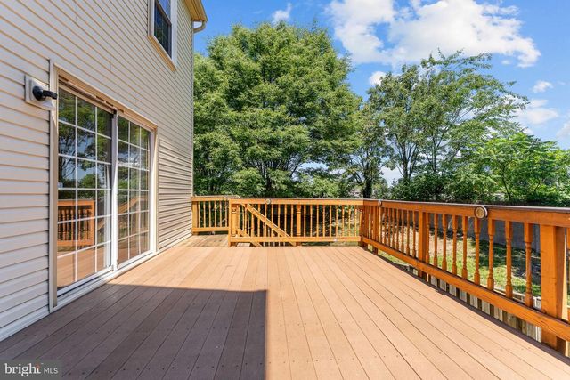 5408 CRYSTALFORD LN, Centreville, VA 20120
