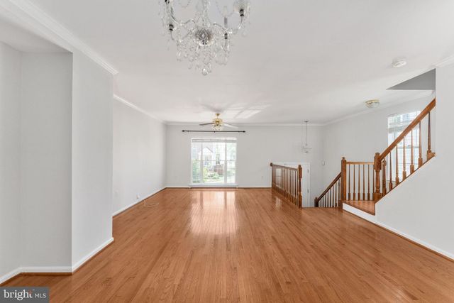 5408 CRYSTALFORD LN, Centreville, VA 20120