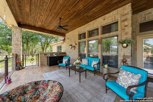 7627 Fm 775, La Vernia, TX 78121