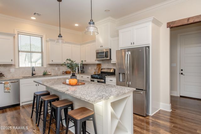 101 Burning Oaks Drive, Carencro, LA 70520