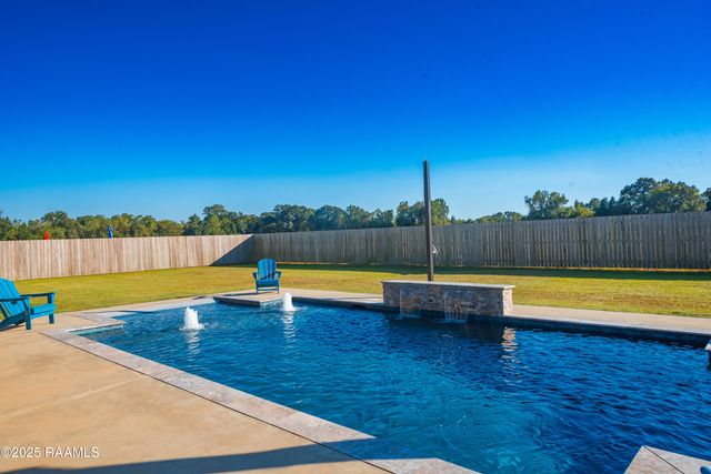 101 Burning Oaks Drive, Carencro, LA 70520