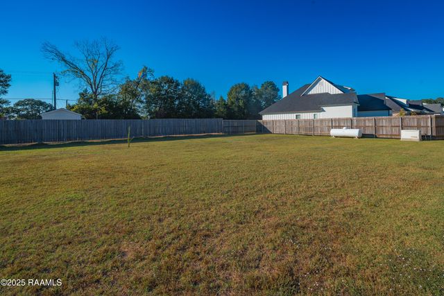 101 Burning Oaks Drive, Carencro, LA 70520