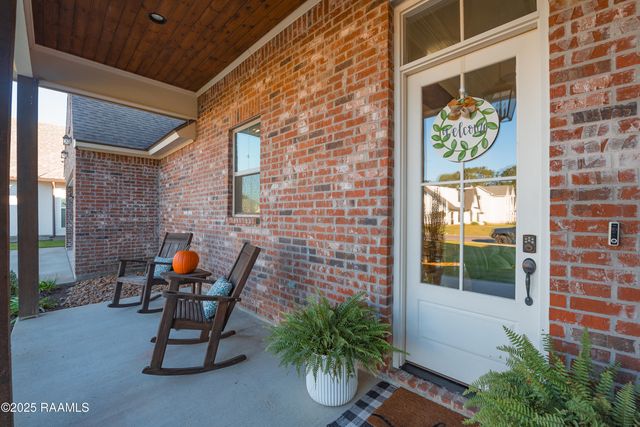 101 Burning Oaks Drive, Carencro, LA 70520