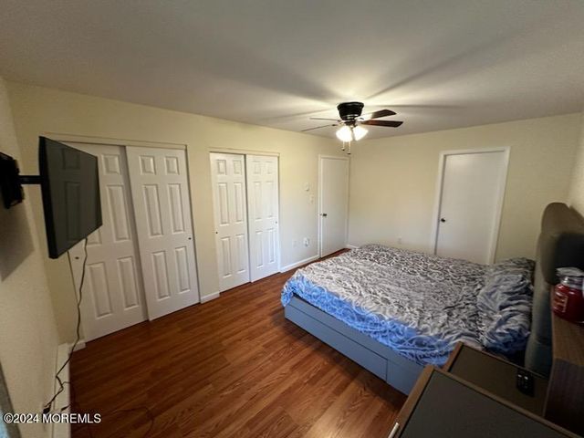 178 Amberly Drive H, Manalapan, NJ 07726