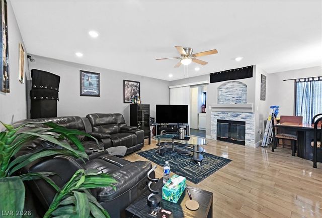 4428 West Lake Mead Boulevard 101, Las Vegas, NV 89108