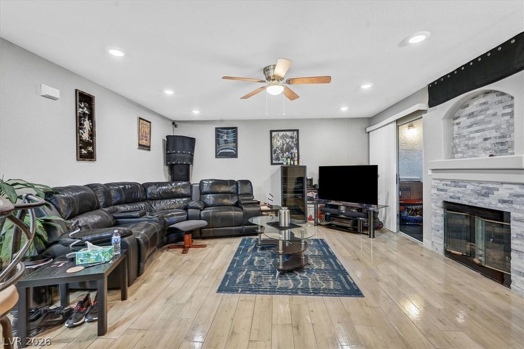 4428 West Lake Mead Boulevard 101, Las Vegas, NV 89108 — photo 2