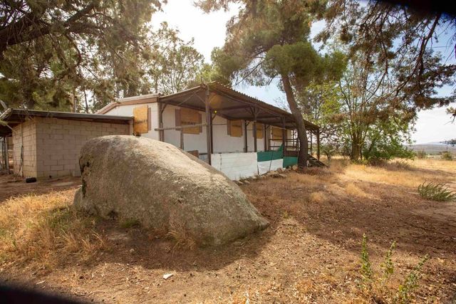 32305 Red Mountain Road, Hemet, CA 92544