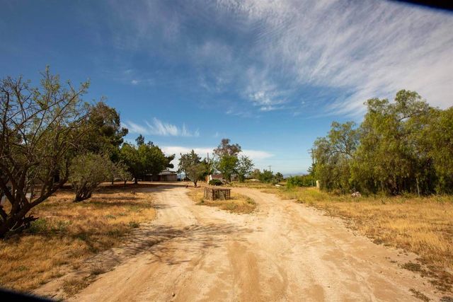 32305 Red Mountain Road, Hemet, CA 92544