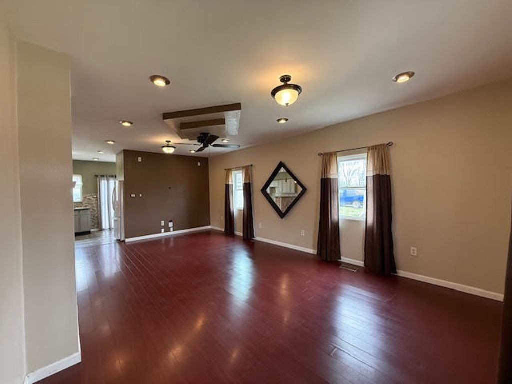 Image 15 of property listing at 111 E Peach Street, Centralia, IL 62801