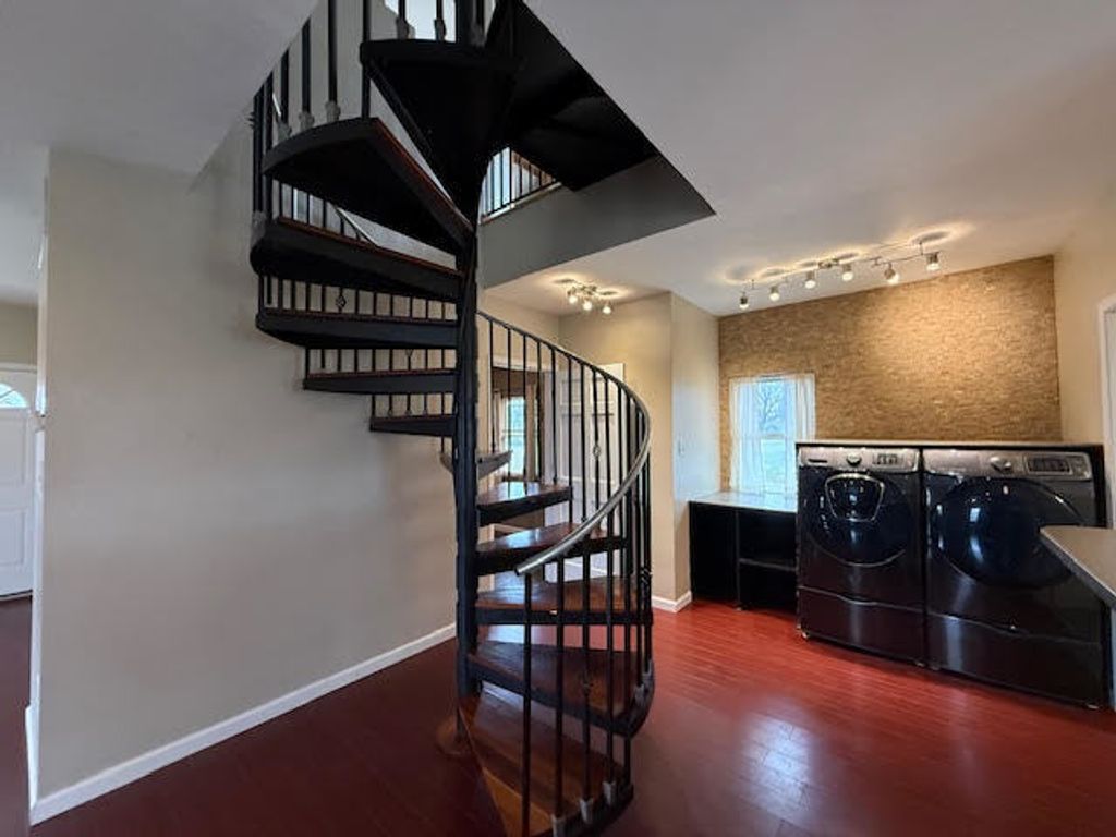 Image 20 of property listing at 111 E Peach Street, Centralia, IL 62801