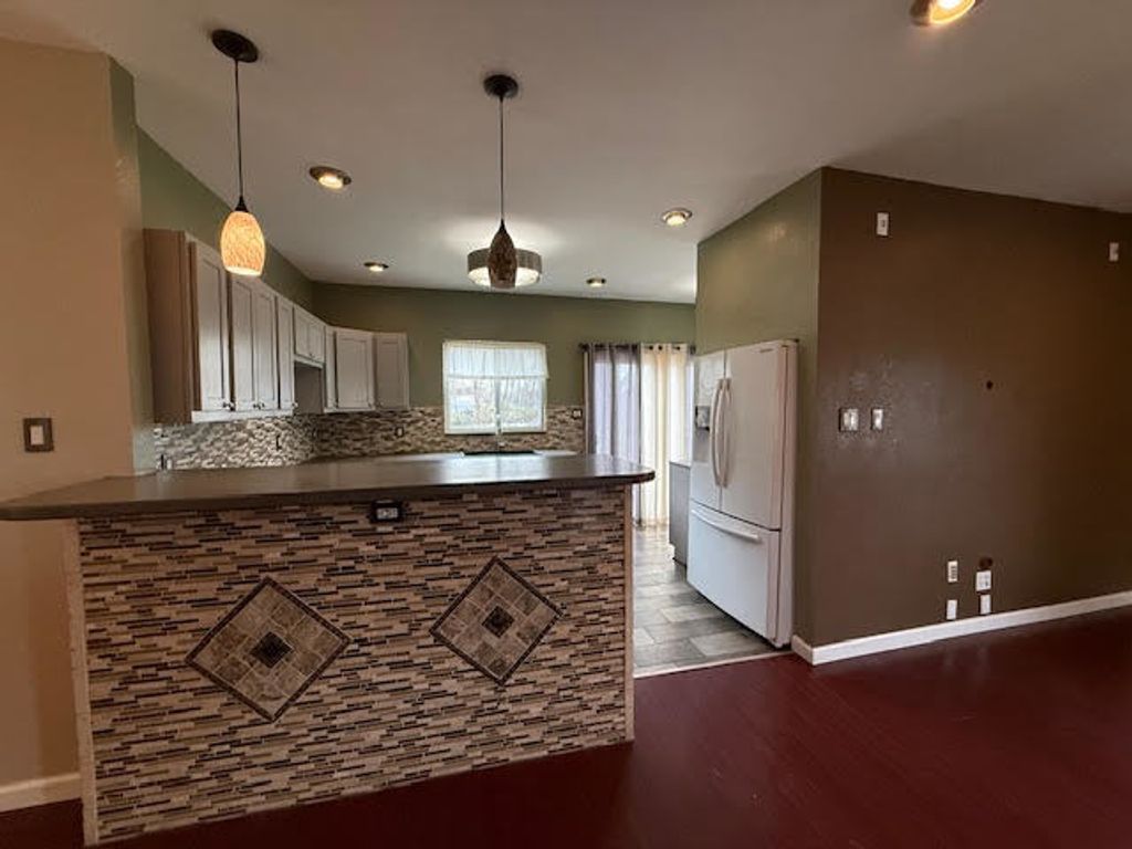 Image 21 of property listing at 111 E Peach Street, Centralia, IL 62801