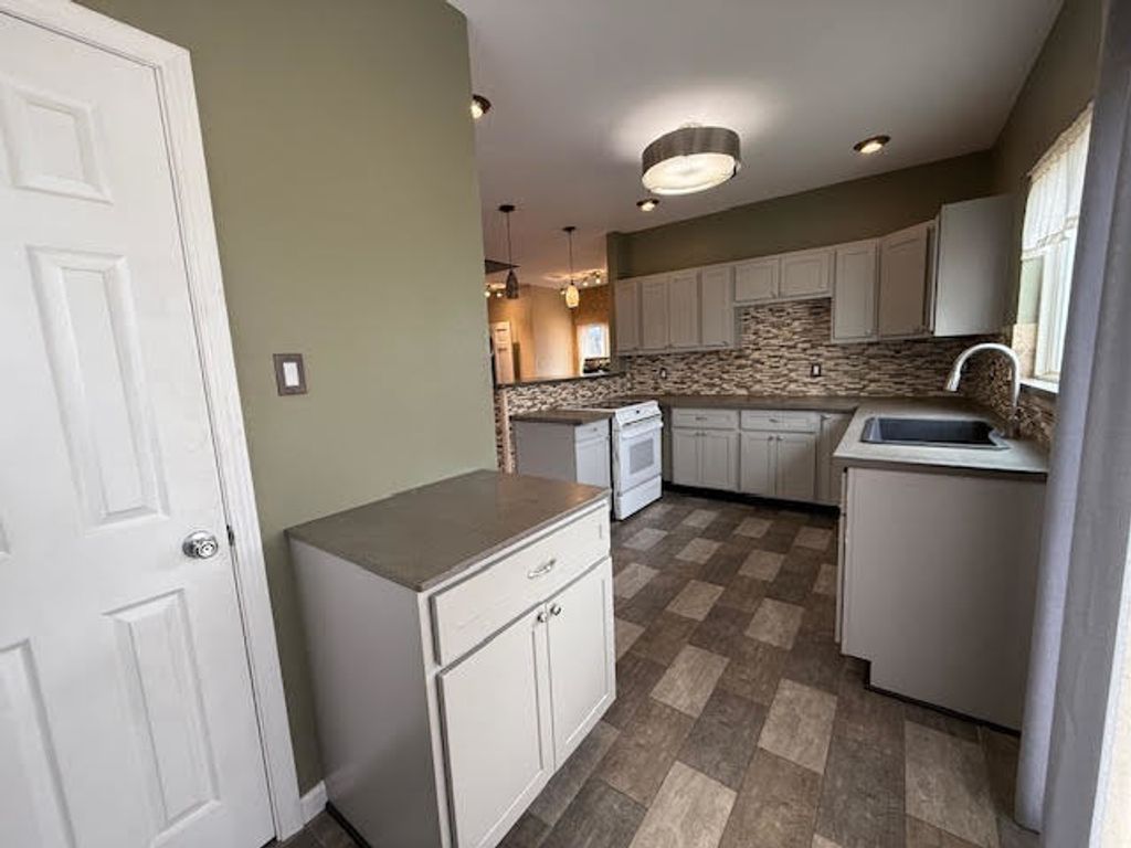 Image 25 of property listing at 111 E Peach Street, Centralia, IL 62801