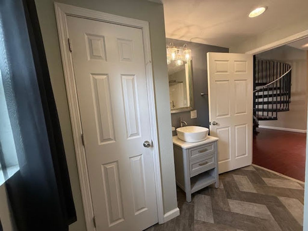 Image 29 of property listing at 111 E Peach Street, Centralia, IL 62801