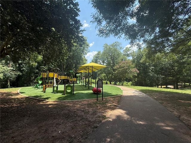 5264 Golfcrest Circle, Stone Mountain, GA 30088