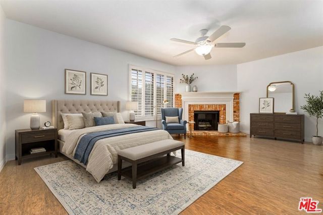 18100 Burbank Boulevard 19, Tarzana (los Angeles), CA 91356
