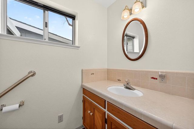 3118 Iva Way, Sacramento, CA 95821