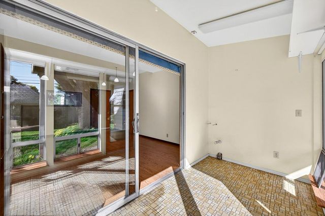 3118 Iva Way, Sacramento, CA 95821