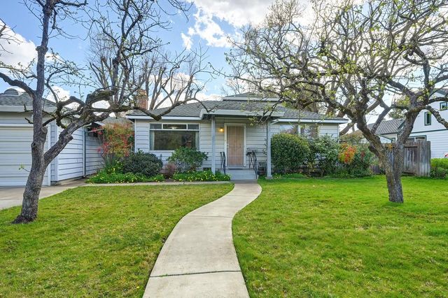 3118 Iva Way, Sacramento, CA 95821