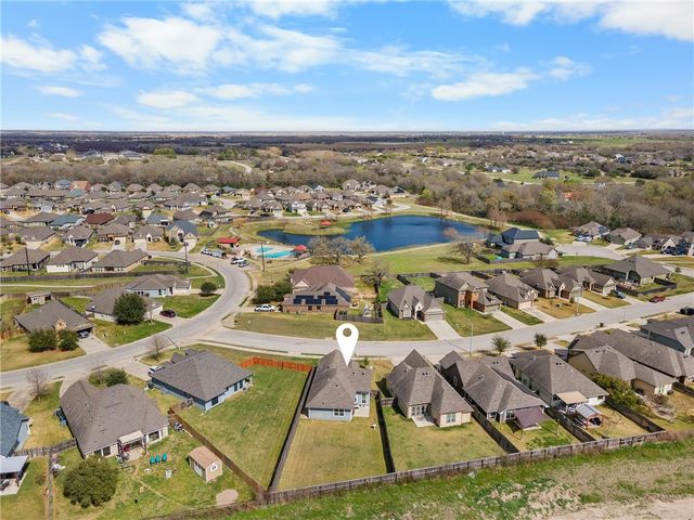 2040 Sorrento Court, Bryan, TX 77808