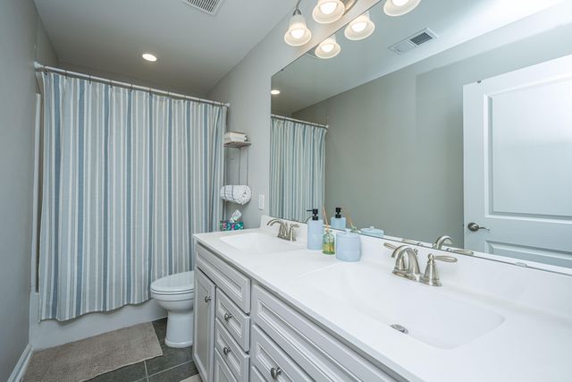 1920 Zonny Moss Drive, Johns Island, SC 29455