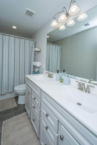 1920 Zonny Moss Drive, Johns Island, SC 29455
