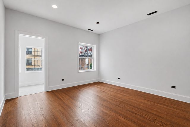 6914 N Sheridan Road 2, Chicago, IL 60626