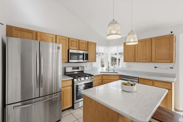 94 E 950 S, Kaysville, UT 84037