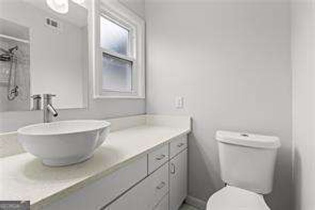 4282 Roswell Road NE B1, Atlanta, GA 30342