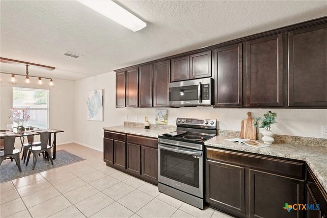 416 Auburn Park, Selma, TX 78154