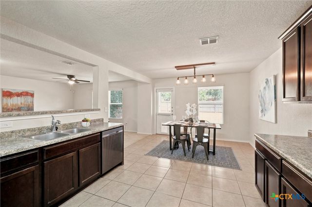 416 Auburn Park, Selma, TX 78154