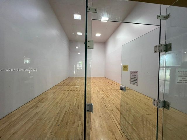 8000 N Nob Hill Rd 204, Tamarac, FL 33321