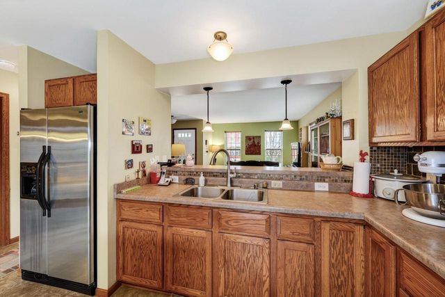 1484 Wild Iris Street, Sun Prairie, WI 53590