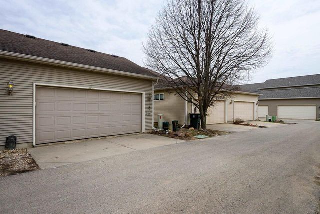 1484 Wild Iris Street, Sun Prairie, WI 53590