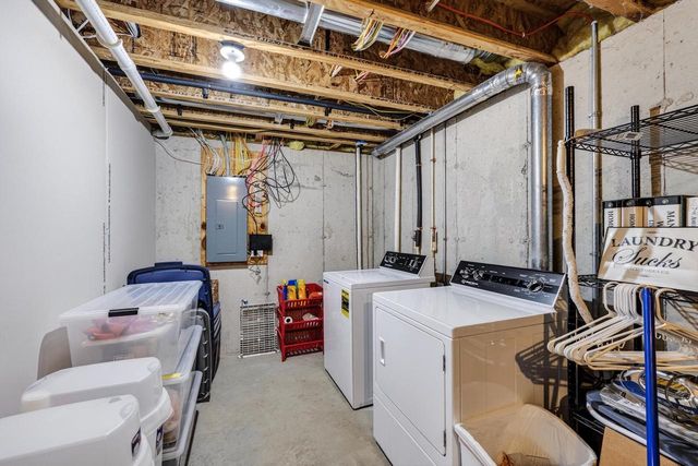 1484 Wild Iris Street, Sun Prairie, WI 53590