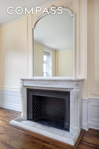 28 W 10th Street, New York City, NY 10011